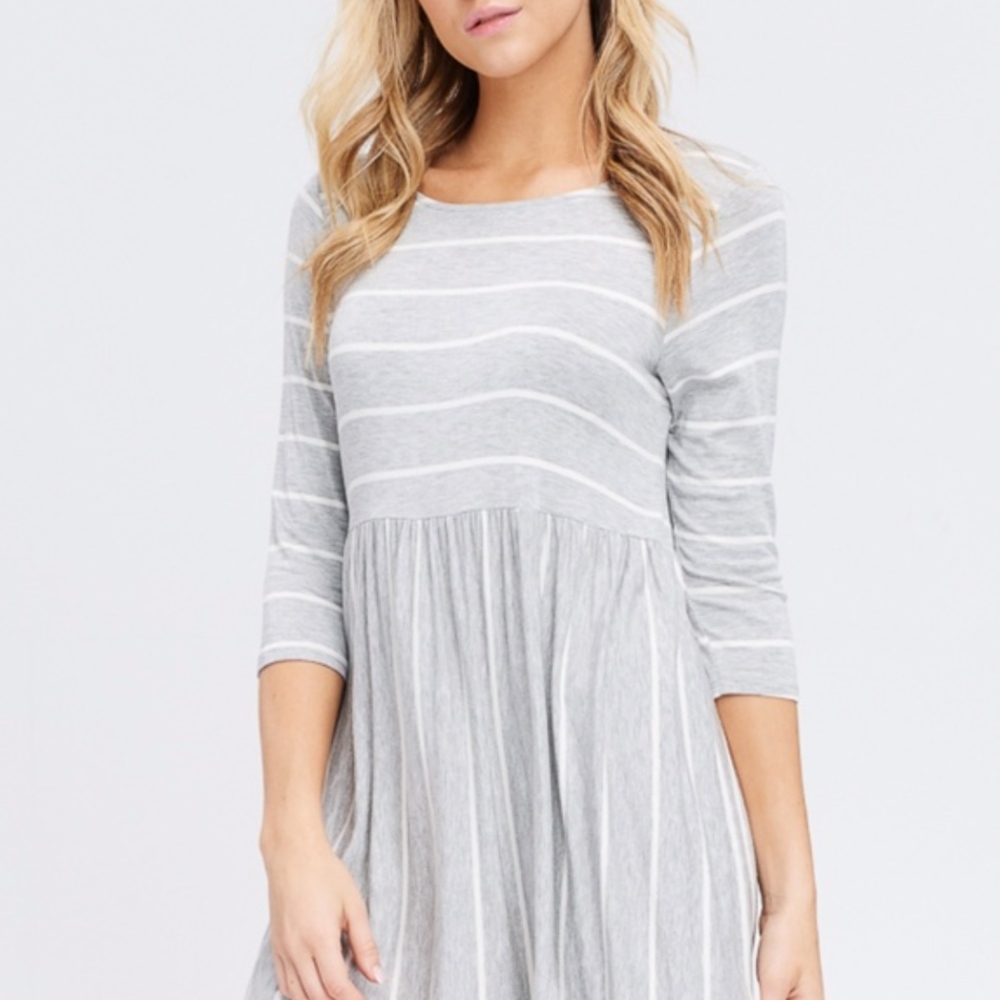 !! LAST ONE !! Grey Stripe Mini Dress Size L - Picture 2 of 5